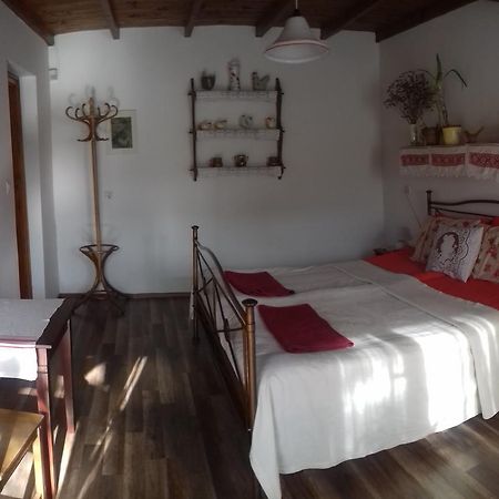Rigófütty Vendégház Tiszaalpar Exterior foto